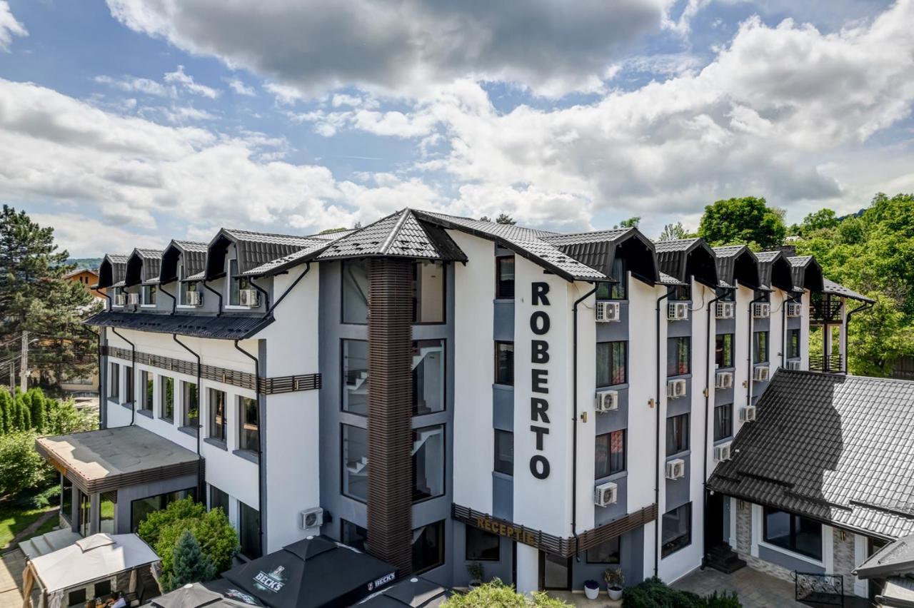 Hotel Roberto Slanic Prahova Buitenkant foto